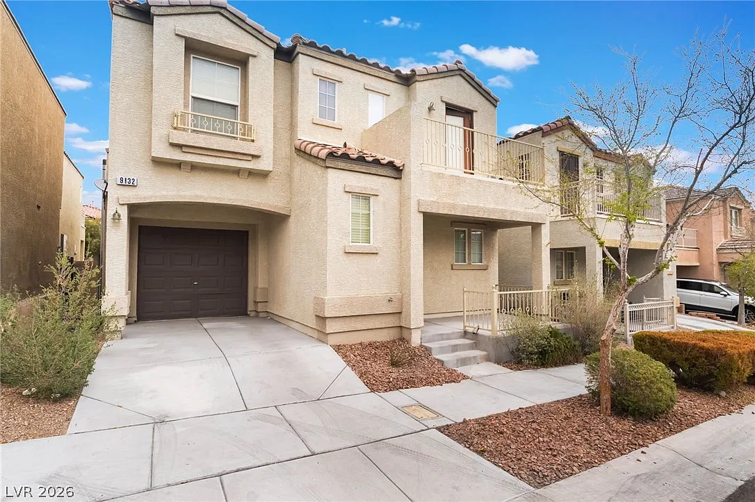 3 bed, 2.5 bath, 1298 sqft, $1,700 — Photo 2