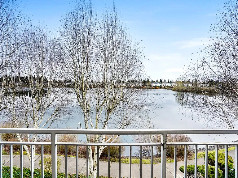 Lakepoint at Inland Shores — Photo 41