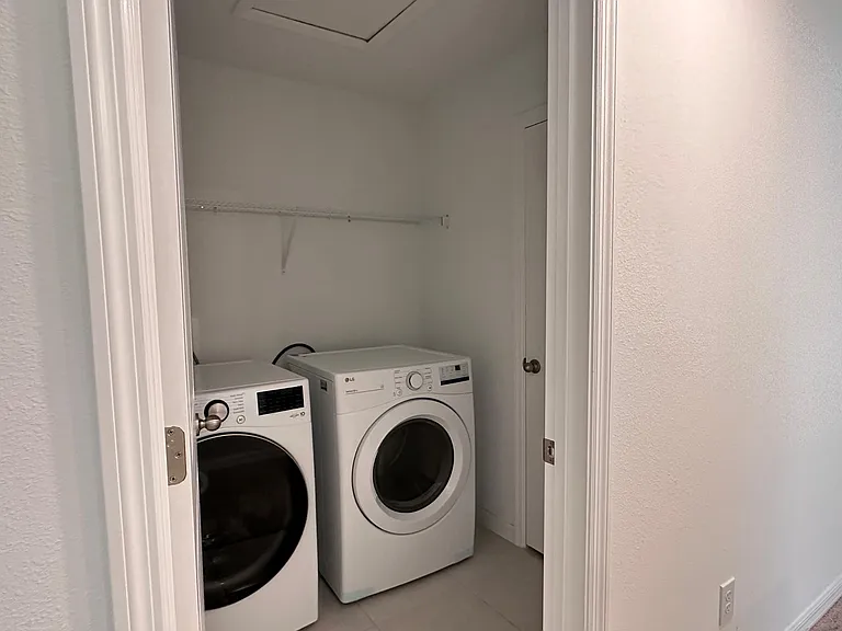 1622 Sanibel Dr — Photo 22