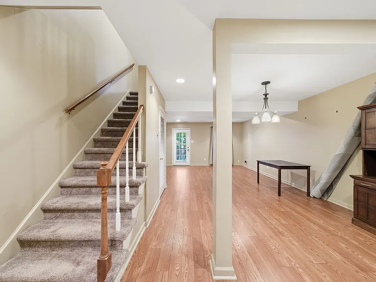 6355 New Market Way — Photo 8