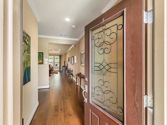 3rd image of 661 Tenuta Ln