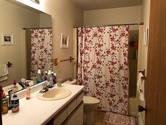 4th image of 503 Hawley St