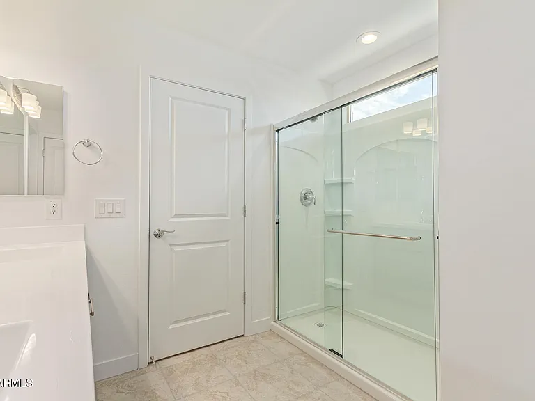 8931 W Colter St — Photo 11