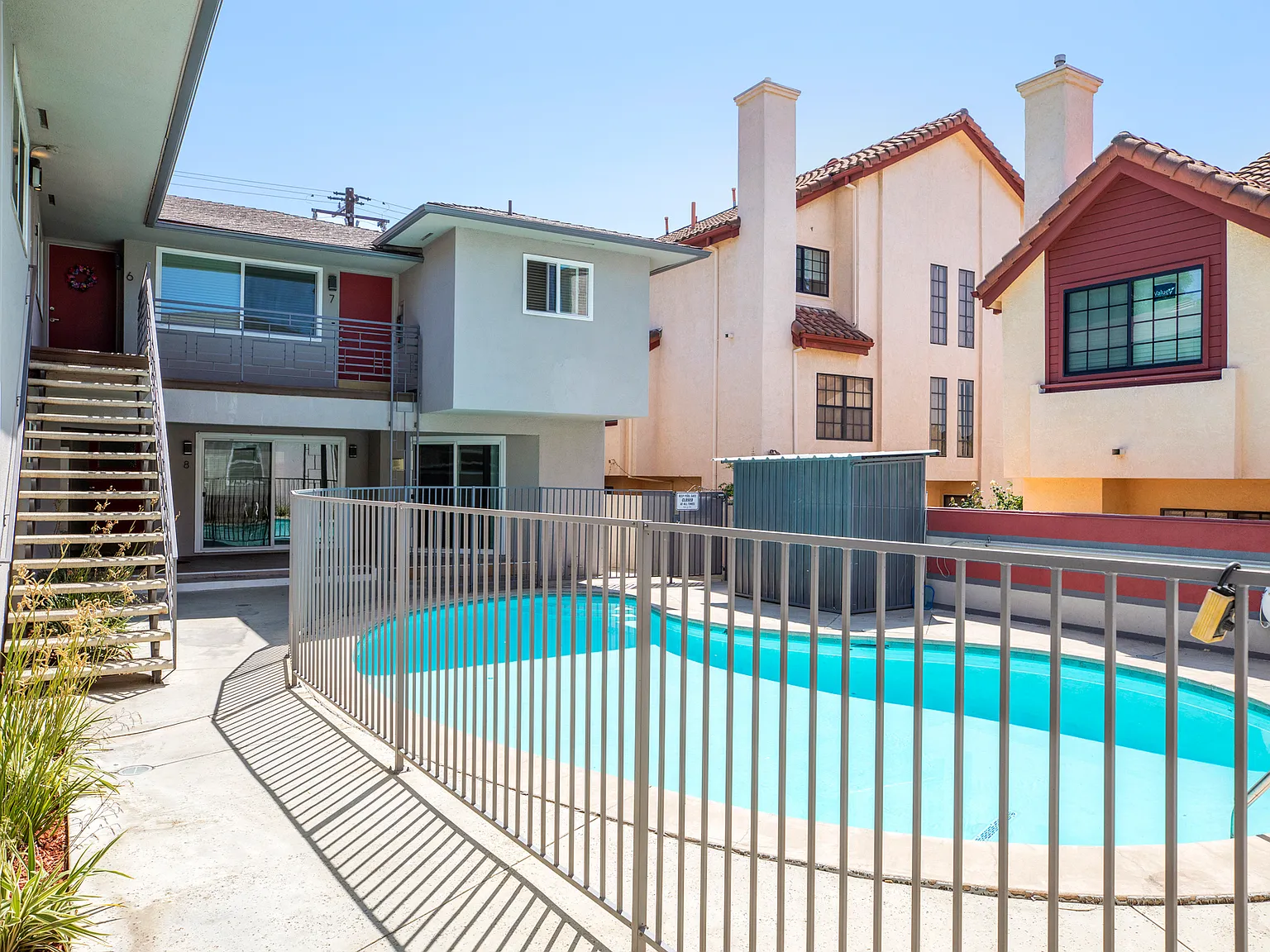 Huntington Villas — Photo 3