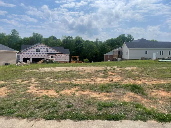 157 Cross Creek Ln, Danville, VA 24540