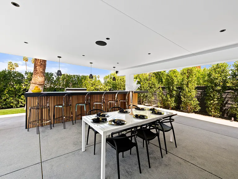 850 E Sierra Way — Photo 33