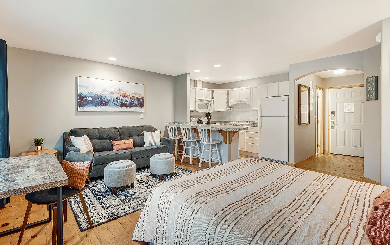 Studio, $2,200 — Photo 4