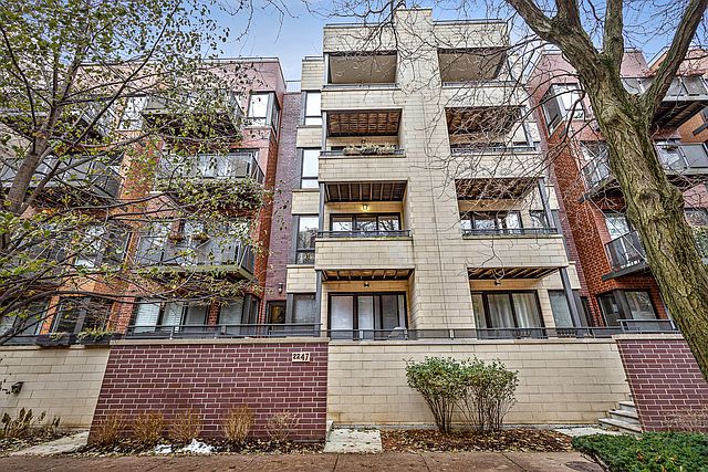 1st image of 2247 W Wabansia Ave APT 204