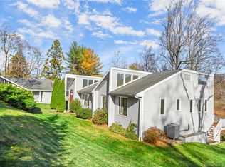 87 Lambert Rd, New Canaan, CT 06840