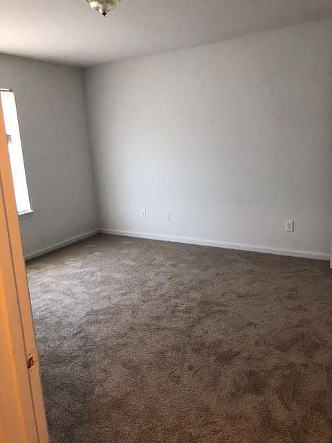 2nd image of 15 Dorsey Rd APT C