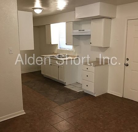 4th image of 431 Allen Ave