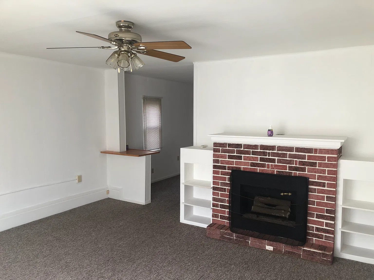 2220 W Iowa St — Photo 1