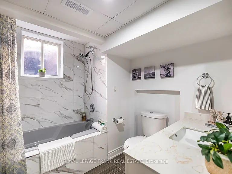 1533 Clearbrook Dr — Photo 9