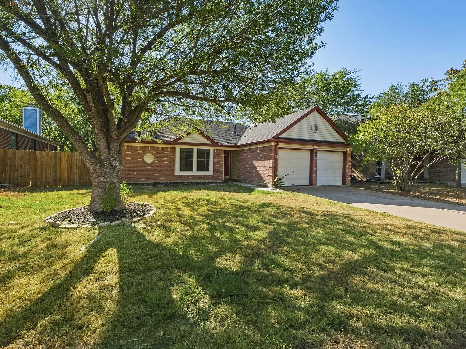3 bed, 2.0 bath, 1259 sqft, $1,800 — Photo 4