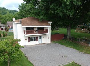 1095 Noblestown Rd, Oakdale, PA 15071