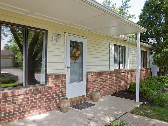 3rd image of 8520 Seabright Dr