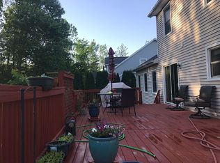 38 Michelle Dr, Clifton Park, NY 12065