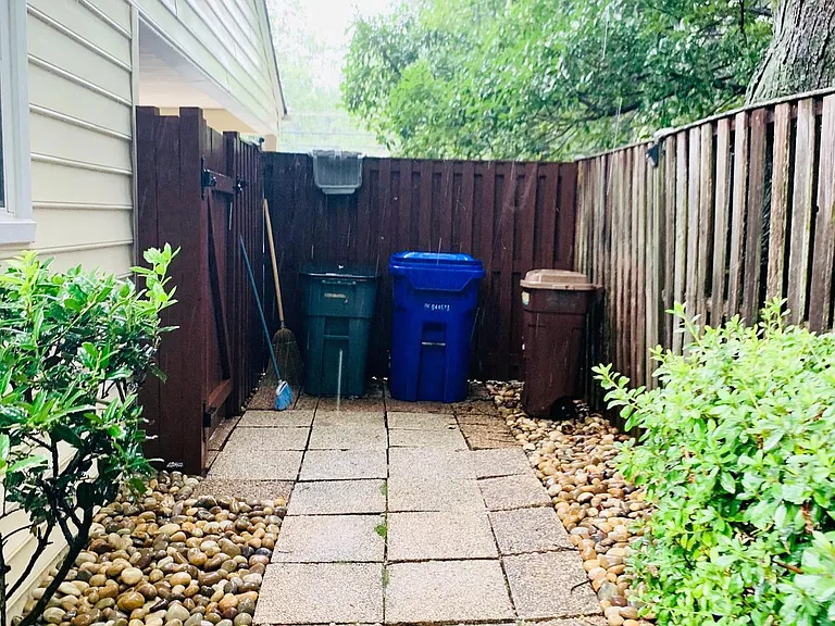 8507 Victory Ln — Photo 29