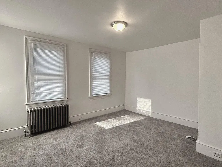 270 Grant St — Photo 16