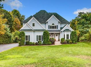 12 Carriage Hill Rd, Hopkinton, MA 01748