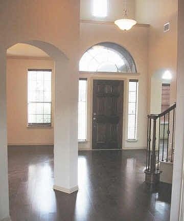 2nd image of 915 Countryside Dr