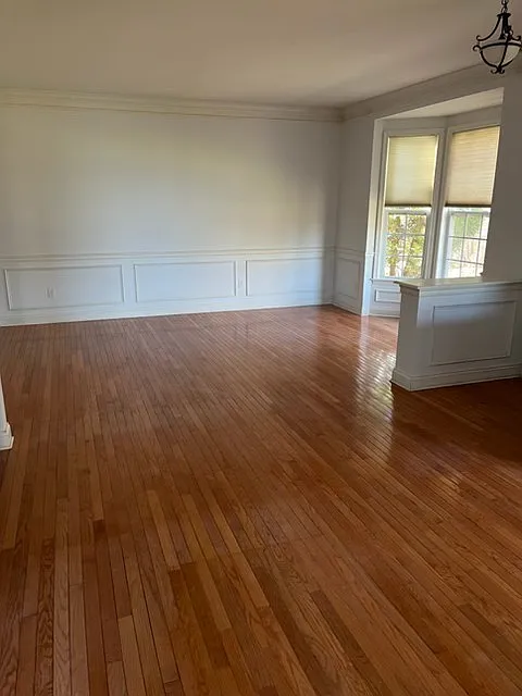 4 bed, 2.5 bath, 2540 sqft, $4,500 — Photo 3