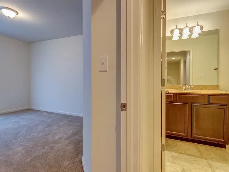The Townhomes at Glasford Square — Photo 23