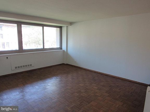5th image of 2401 Pennsylvania Ave APT 2A8