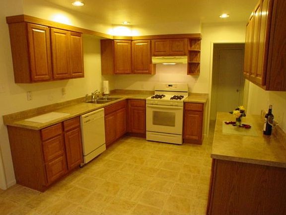 3rd image of 506 Stuart Dr