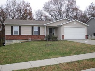 334 Parkway Dr, Troy, MO