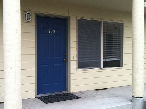 4th image of 480 S Oak Harbor St APT C102