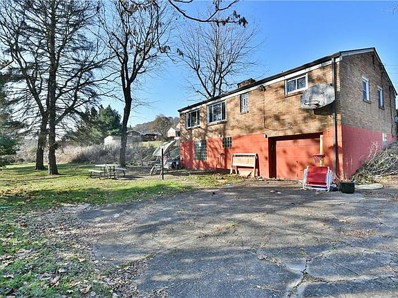 2nd image of 516 Oliver Dr