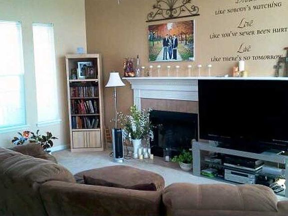 3rd image of 613 Shingle Oak Ct