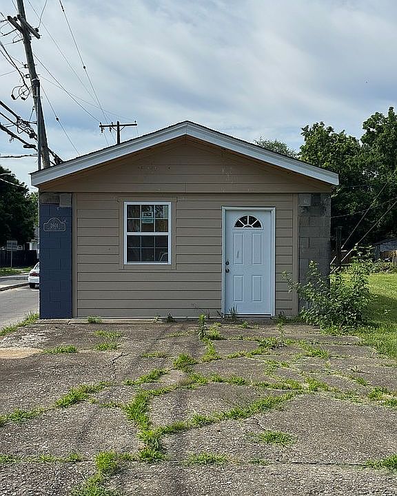 1st image of 2601 W Kentucky St