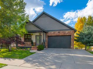 213 Bluffs Dr, Eagle, CO 81631