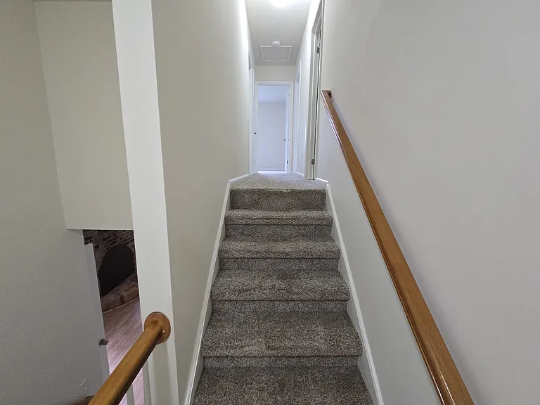 119 Monterey Ln — Photo 7