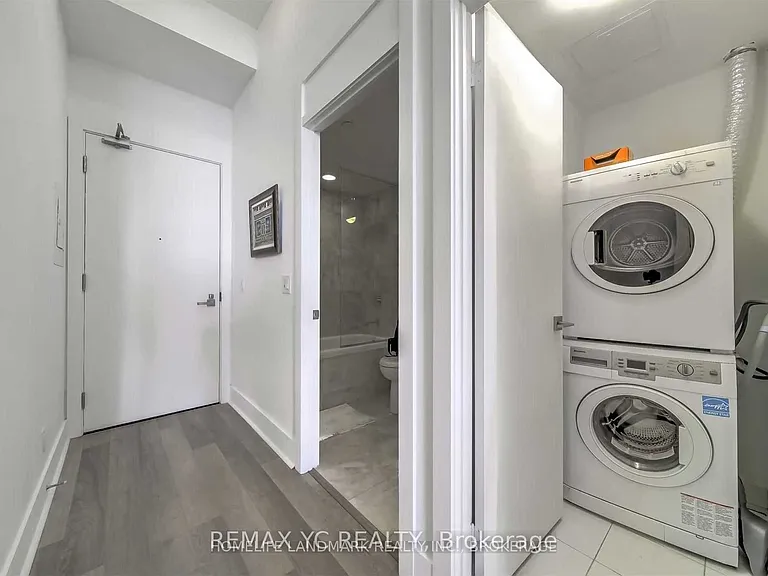 32 Davenport Rd #2306 — Photo 10
