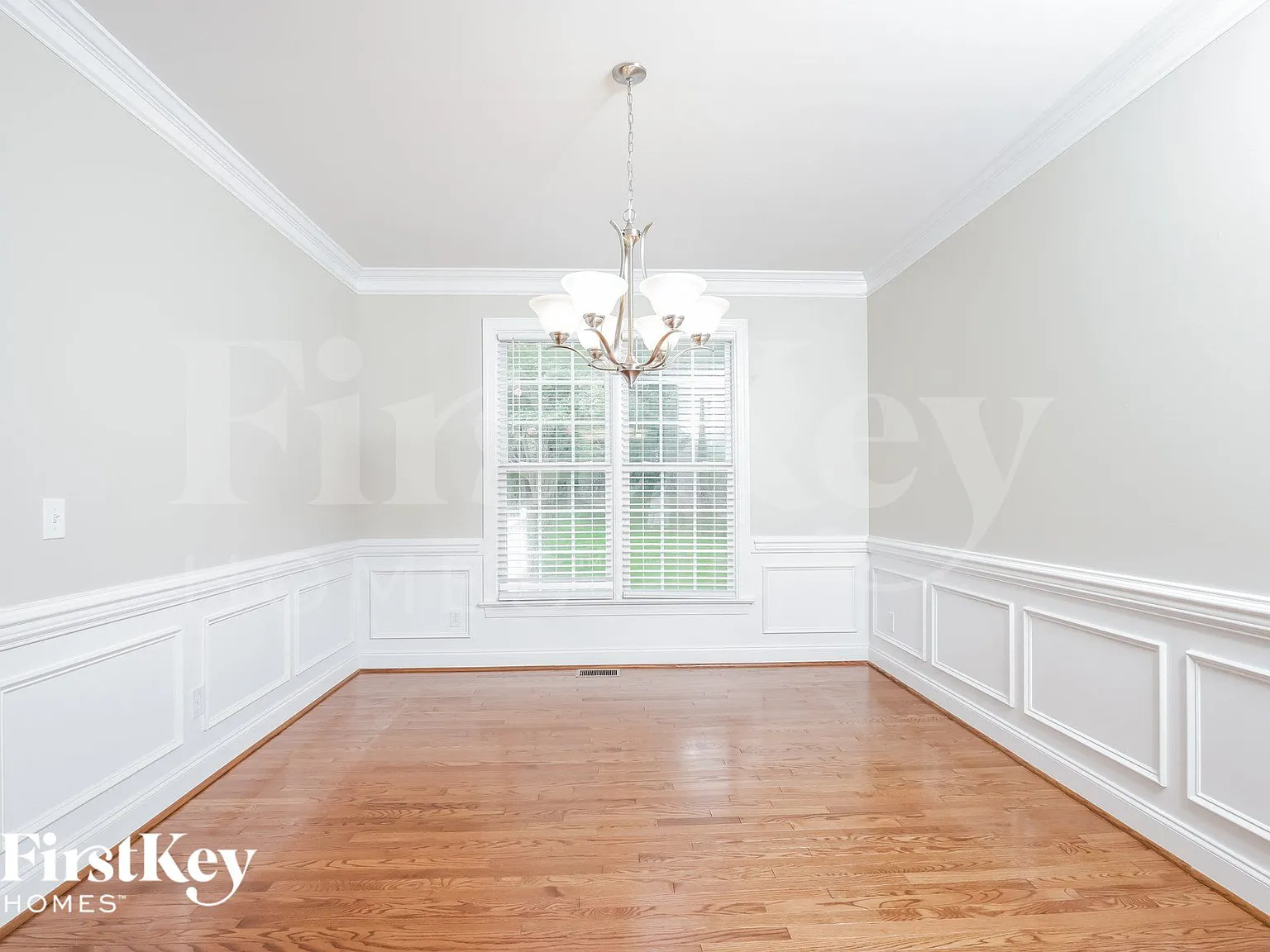 4 bed, 3.0 bath, 3241 sqft, $2,620 — Photo 3