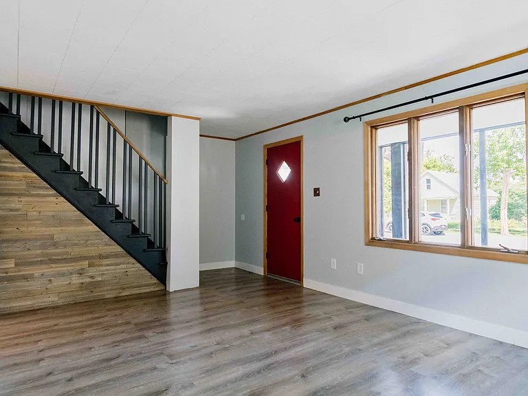 404 2nd Ave SW — Photo 18