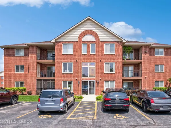 6975 Heritage Cir APT 3C, Orland Park, IL 60462