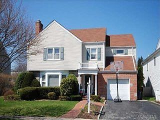 5th image of 21 Judith Ct