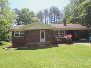 1049 Bethlehem Church Rd, Grover, NC 28073