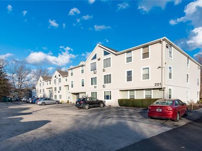 201 Woodlawn Ave APT 103, North Providence, RI, 02904
