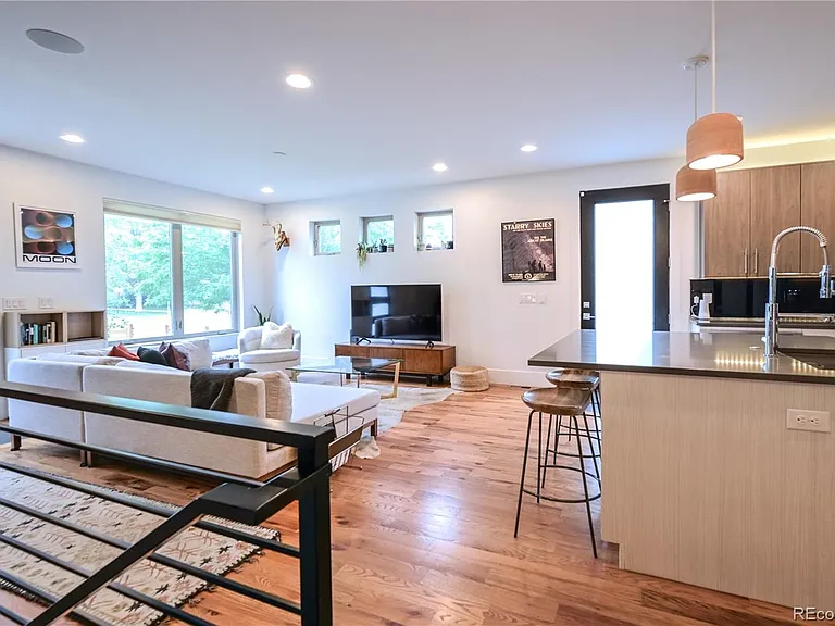 2070 N High St — Photo 12