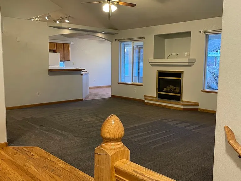 124 Rock Bridge Dr — Photo 4