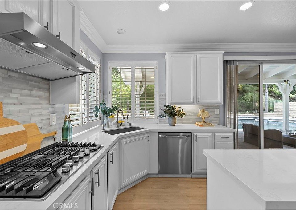 1st image of 25415 Thoreau Way