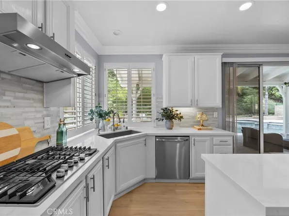 25415 Thoreau Way, Stevenson Ranch, CA 91381