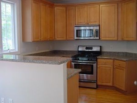 2nd image of 616 Continental Dr