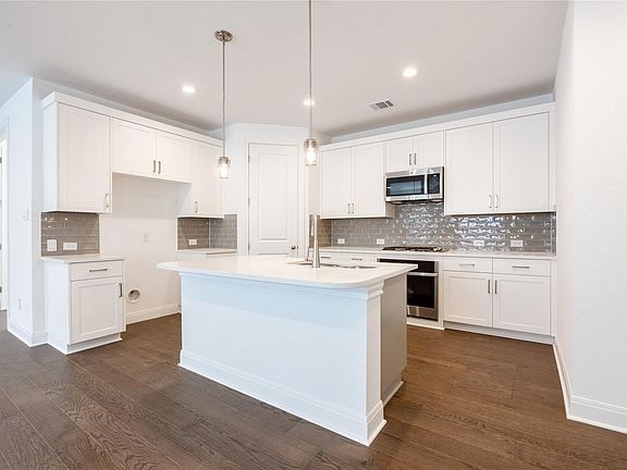 7th image of this home