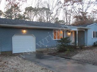 26 Laurelwyck Dr, Waretown, NJ 08758